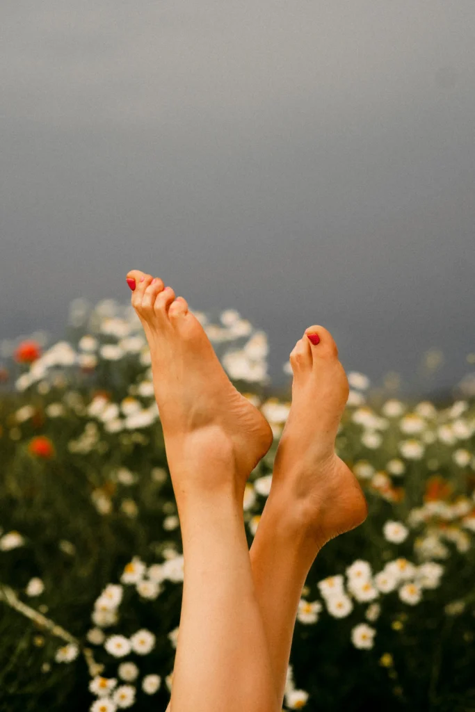 colored-french-pedicure